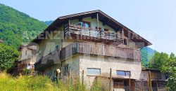 AMPIO EDIFICIO CON DUE ALLOGGI