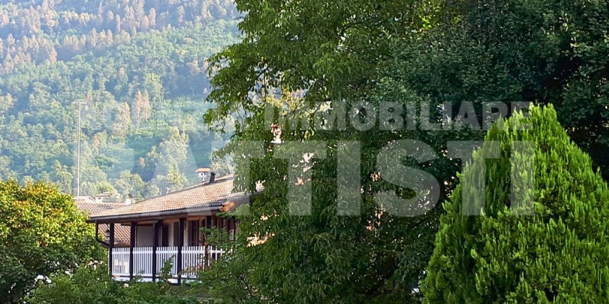 VILLA INDIPENDENTE CON GIARDINO
