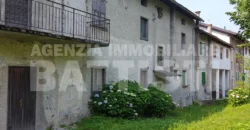 PREGIATO EDIFICIO STORICO CON RUSTICO E GIARDINO