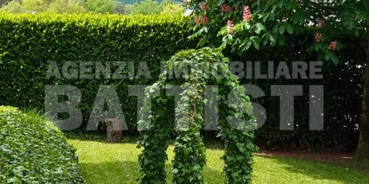 VILLA INDIPENDENTE CON GIARDINO