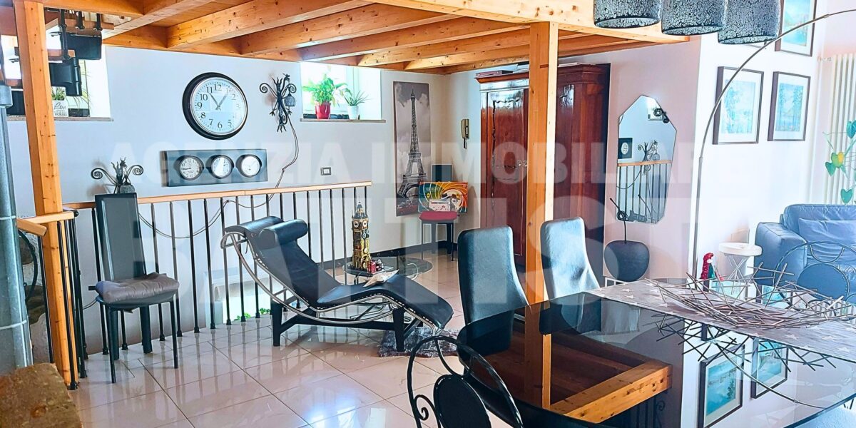 VILLA INDIPENDENTE CON GIARDINO