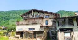 AMPIO EDIFICIO CON DUE ALLOGGI