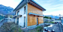 AMPIO EDIFICIO CON DUE ALLOGGI