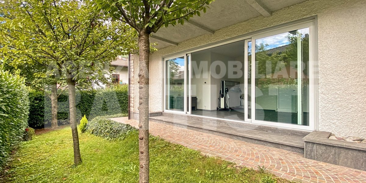 VILLA INDIPENDENTE CON GIARDINO