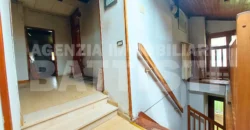 AMPIO EDIFICIO CON DUE ALLOGGI