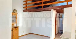 ALLOGGIO CON TERRAZZO