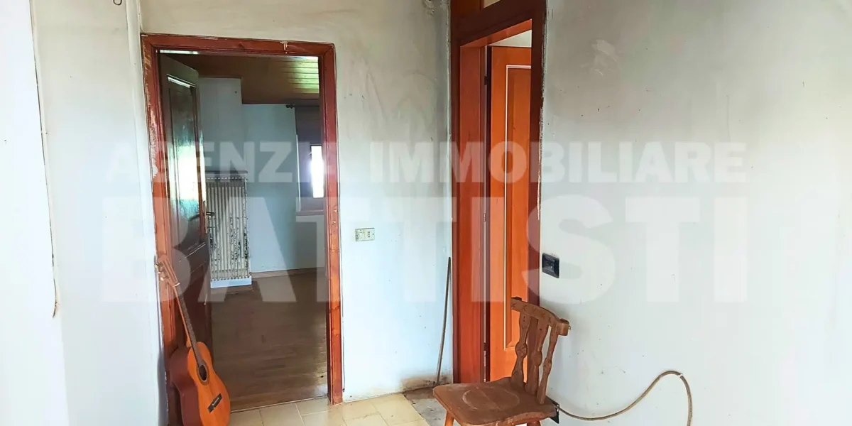 AMPIO EDIFICIO CON DUE ALLOGGI