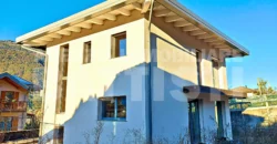 AMPIO EDIFICIO CON DUE ALLOGGI