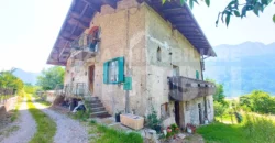 AMPIO EDIFICIO CON DUE ALLOGGI