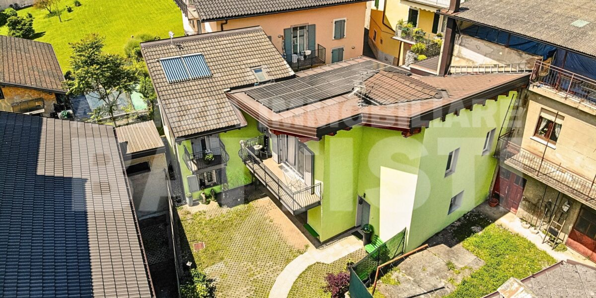 VILLA INDIPENDENTE CON GIARDINO