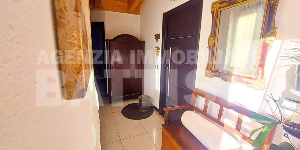 VILLA INDIPENDENTE CON GIARDINO