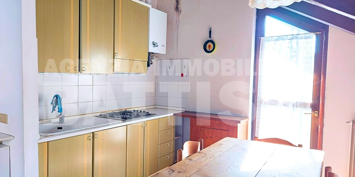 ALLOGGIO CON TERRAZZO