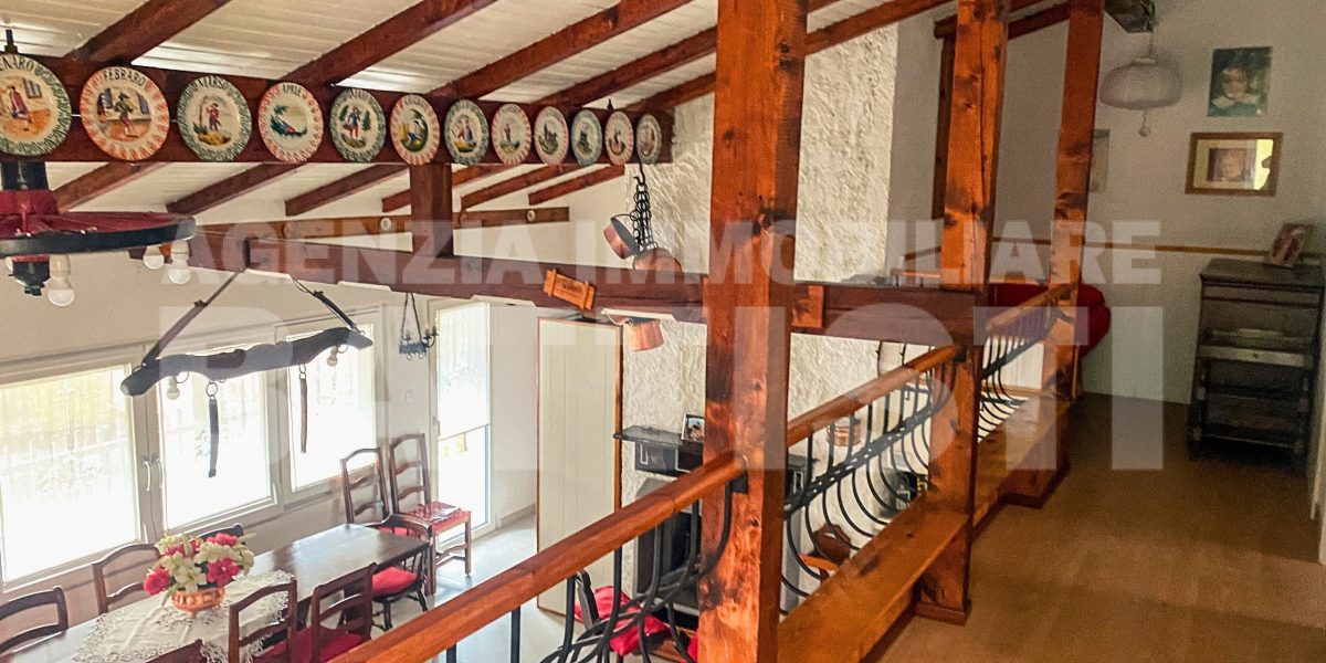 VILLA INDIPENDENTE CON GIARDINO