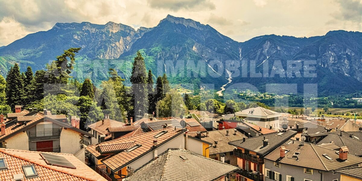 VILLA INDIPENDENTE CON GIARDINO