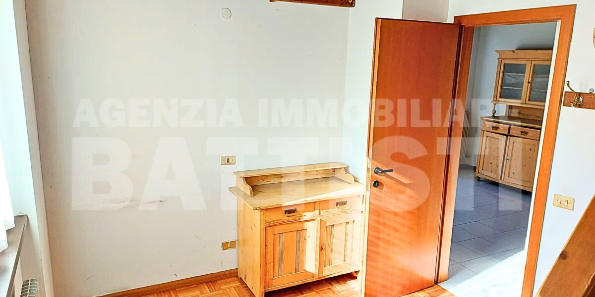 ALLOGGIO CON TERRAZZO