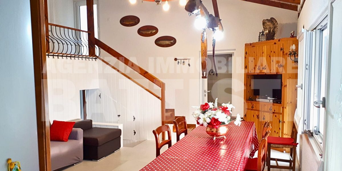 VILLA INDIPENDENTE CON GIARDINO