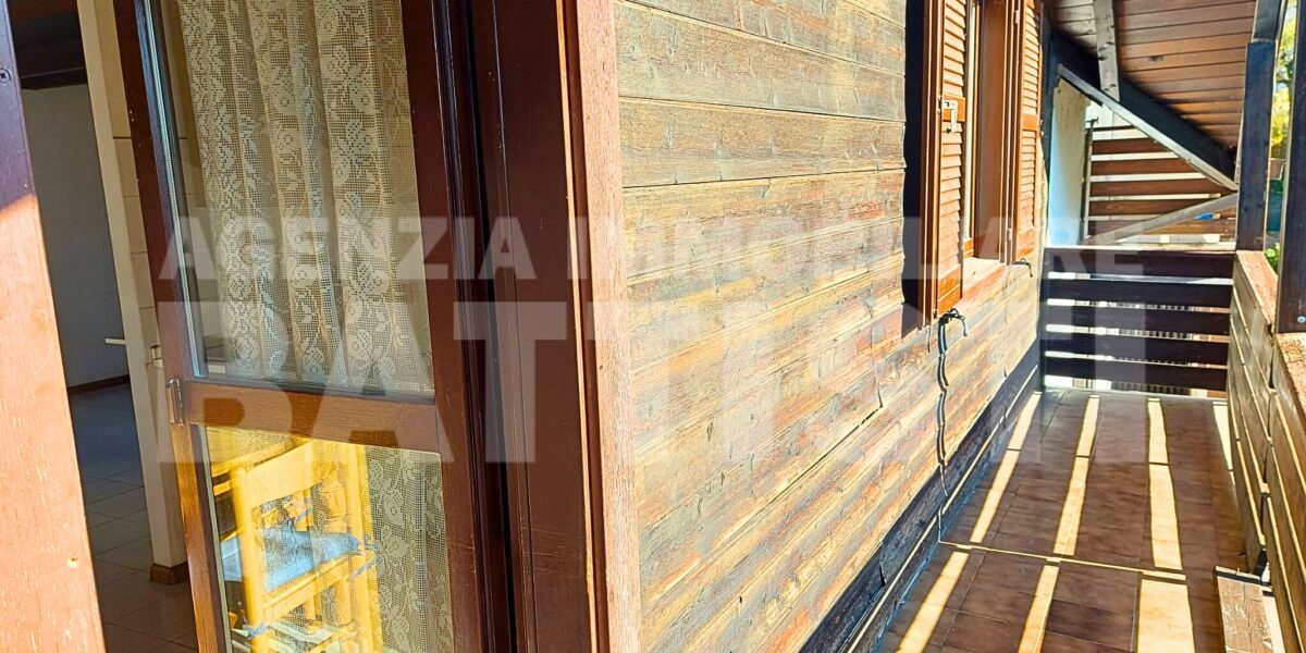 ALLOGGIO CON TERRAZZO