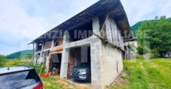 AMPIO EDIFICIO CON DUE ALLOGGI