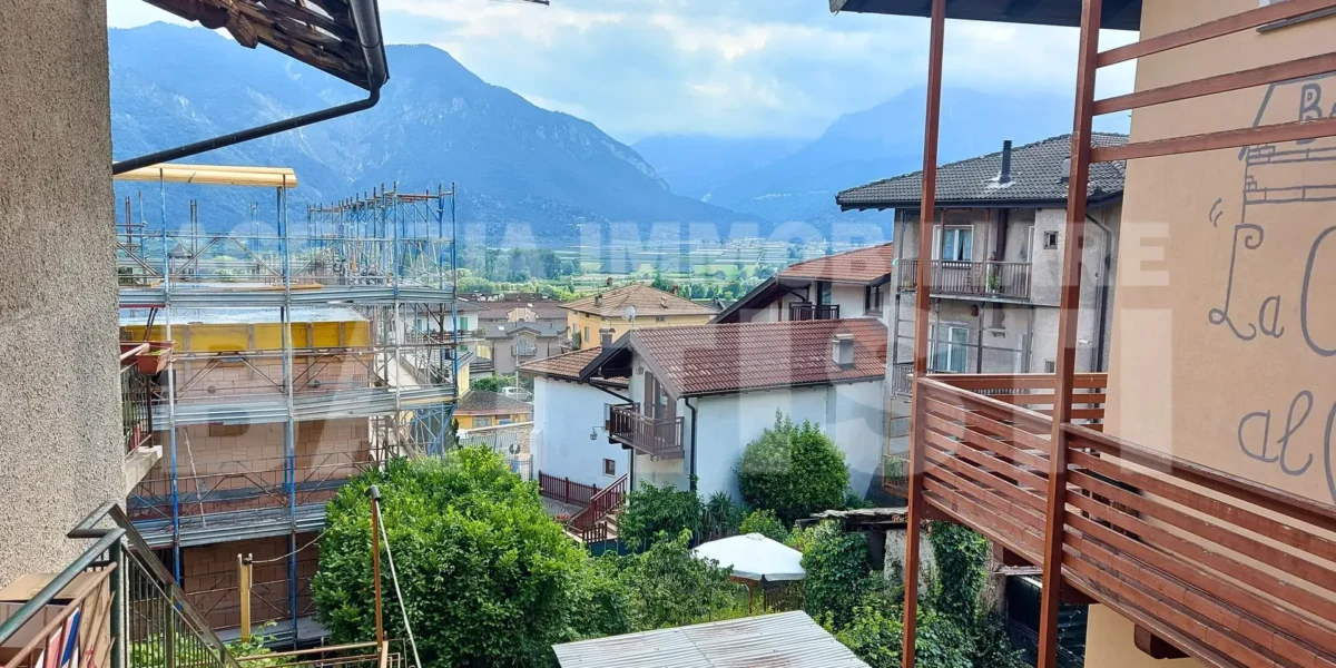 APPARTAMENTO CON SOFFITTA E CANTINA