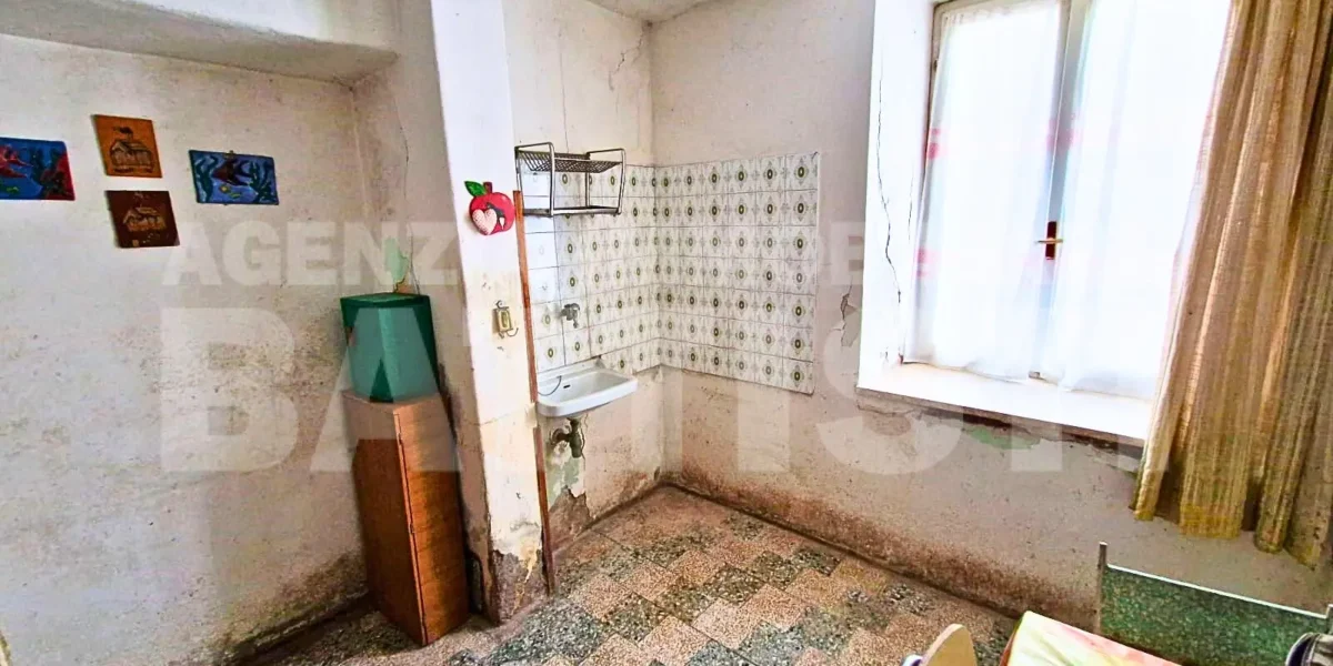 CASA DI TESTA CON DUE ALLOGGI