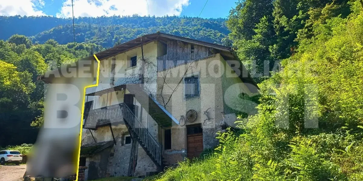 PORZIONE DI MASO CON TERRENO