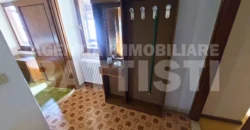 PORZIONE CON DUE APPARTAMENTI