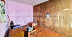 PORZIONE CON CORTILE E ORTO