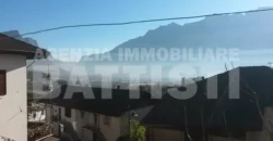 PORZIONE DI CASA CON ORTO E CORTILE PRIVATO