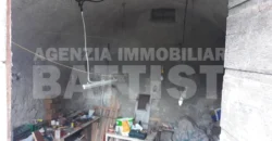 PORZIONE DI CASA CON ORTO E CORTILE PRIVATO