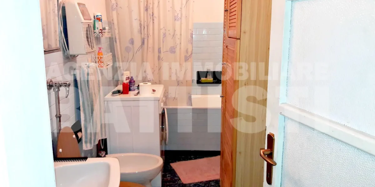 PORZIONE DI CASA CON ORTO E CORTILE PRIVATO