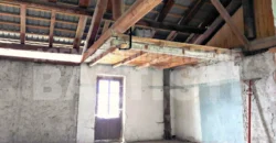 PORZIONE DI CASA CON ORTO E CORTILE PRIVATO