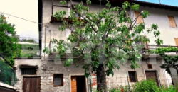 PORZIONE DI CASA CON ORTO E CORTILE PRIVATO