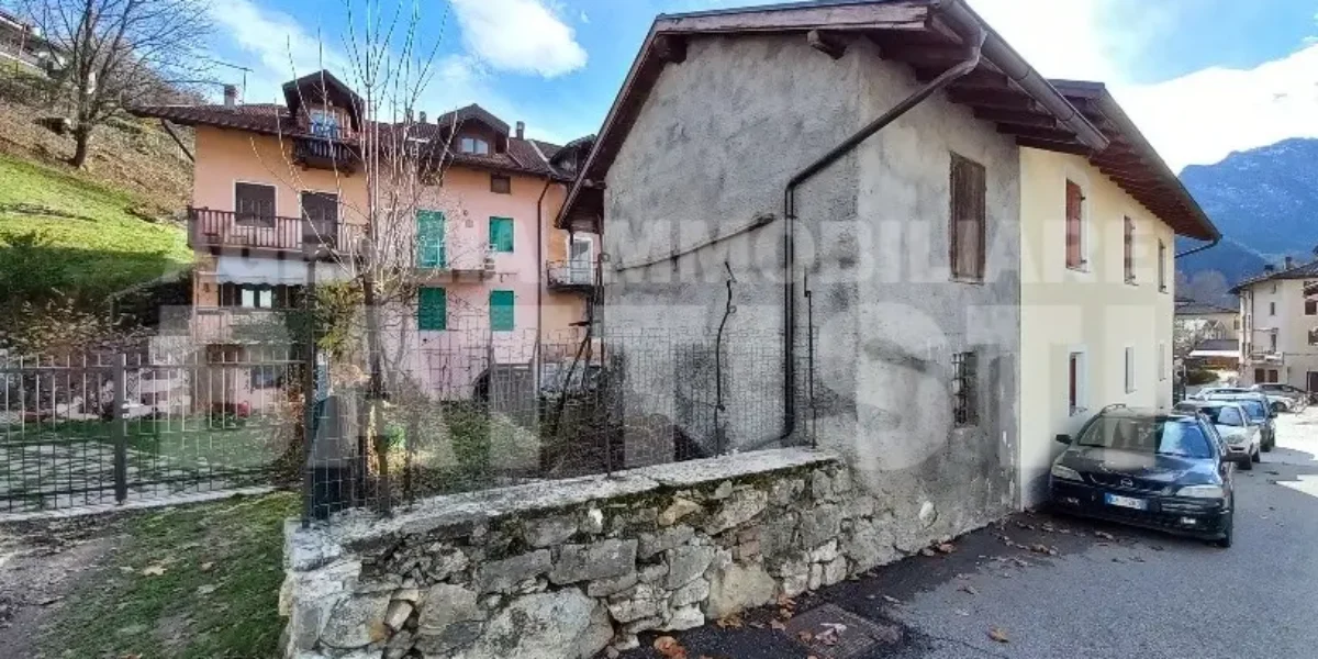 GRANDE PORZIONE IN CENTRO STORICO