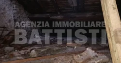 INTERO EDIFICIO IN POSIZIONE CENTRALE