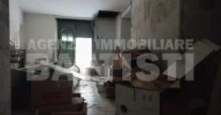 INTERO EDIFICIO IN POSIZIONE CENTRALE