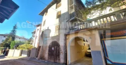 PORZIONE IN CENTRO