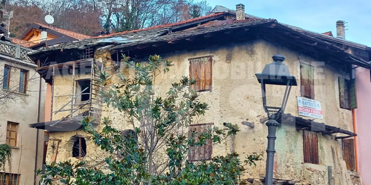 AMPIA PORZIONE DI CASA CON BEL PANORAMA