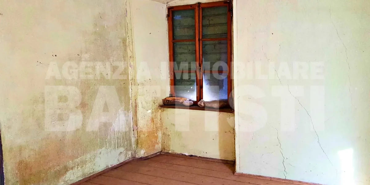 AMPIA PORZIONE DI CASA CON BEL PANORAMA