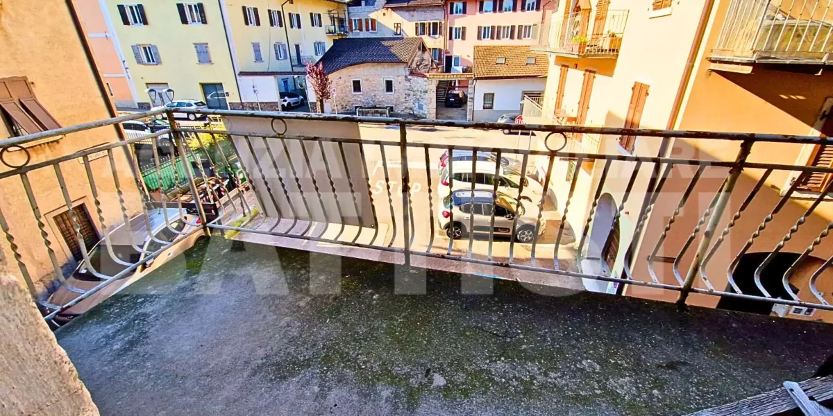 PORZIONE IN CENTRO CON DUE ALLOGGI