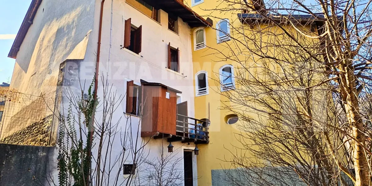 PORZIONE TERRA-TETTO