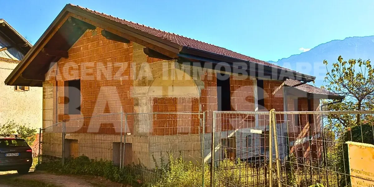 CASA INDIPENDENTE ALLO STATO GREZZO