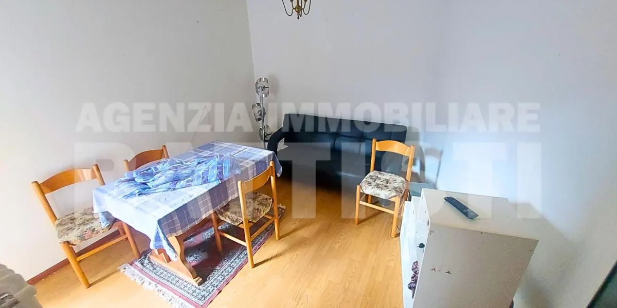 PORZIONE CON DUE APPARTAMENTI