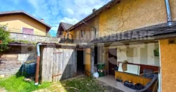 PORZIONE DI CASA DA RISTRUTTURARE CON GIARDINO