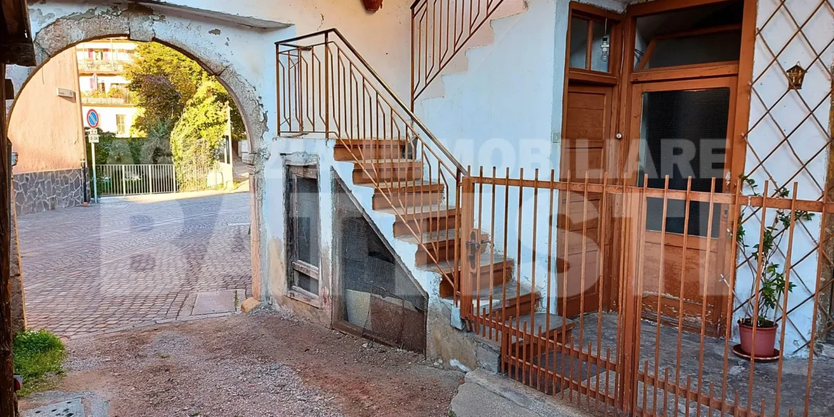 VIGOLO VATTARO PORZIONE DI CASA