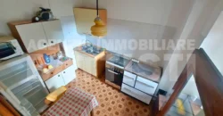 PORZIONE CON DUE APPARTAMENTI