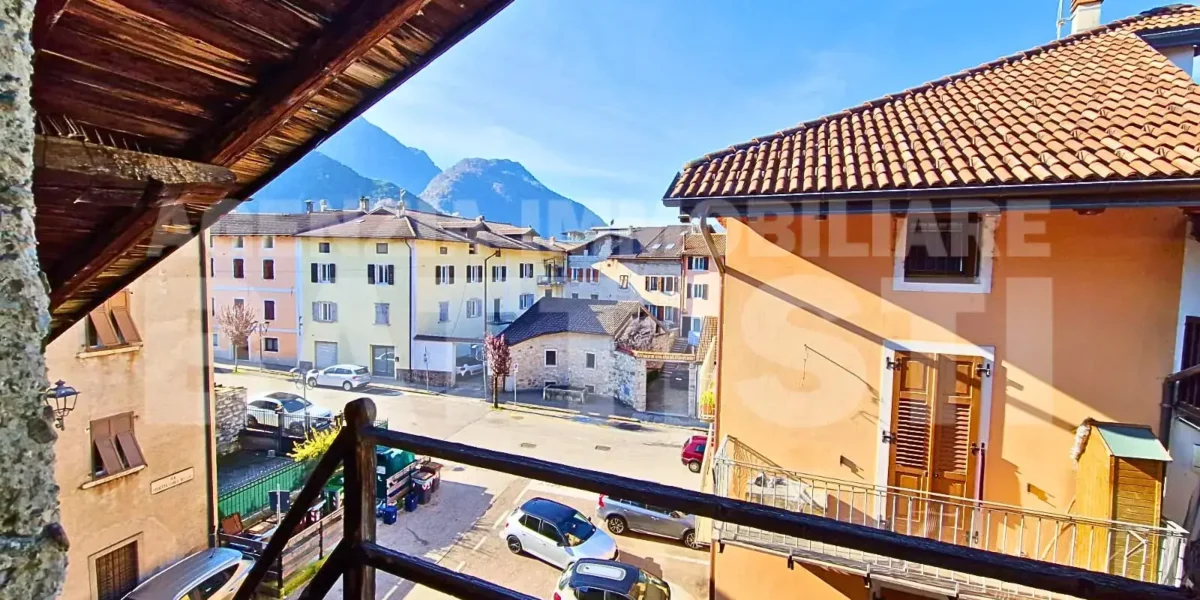PORZIONE IN CENTRO CON DUE ALLOGGI