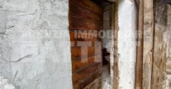 PORZIONE DI CASA con terreno di mq 700