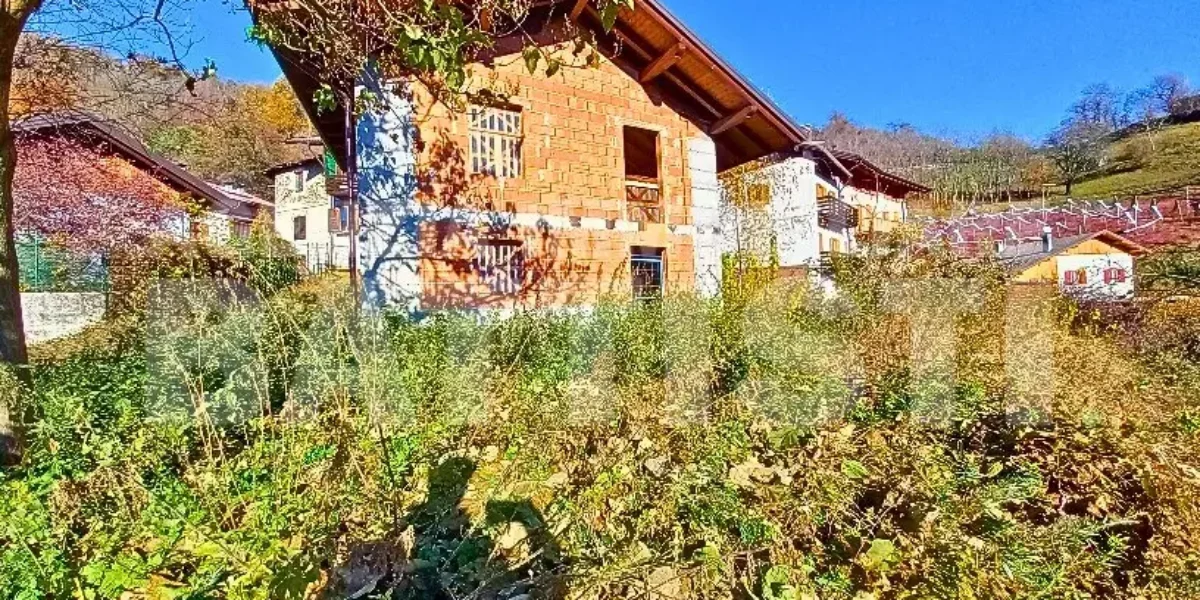 CASA INDIPENDENTE ALLO STATO GREZZO