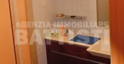 PRESTIGIOSA CASA A SCHIERA IN CENTRO BORGO