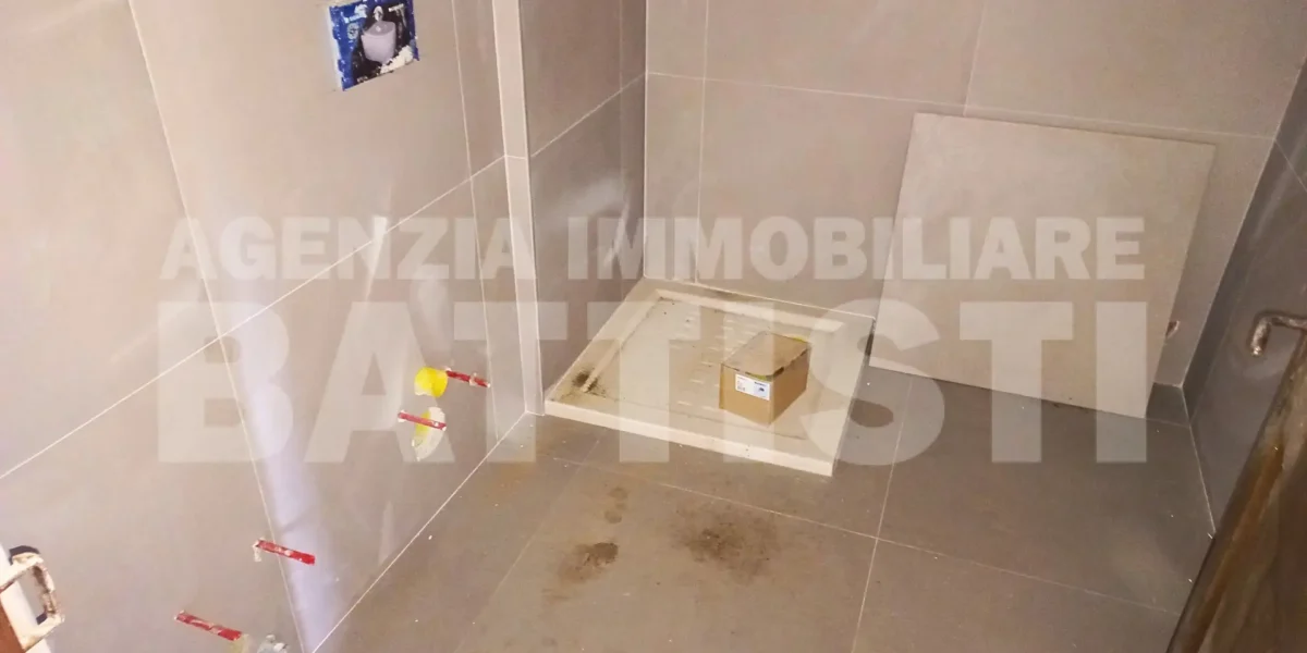 PORZIONE DI CASA con terreno di mq 700